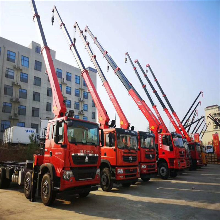 嘉鱼租专业吊车电话