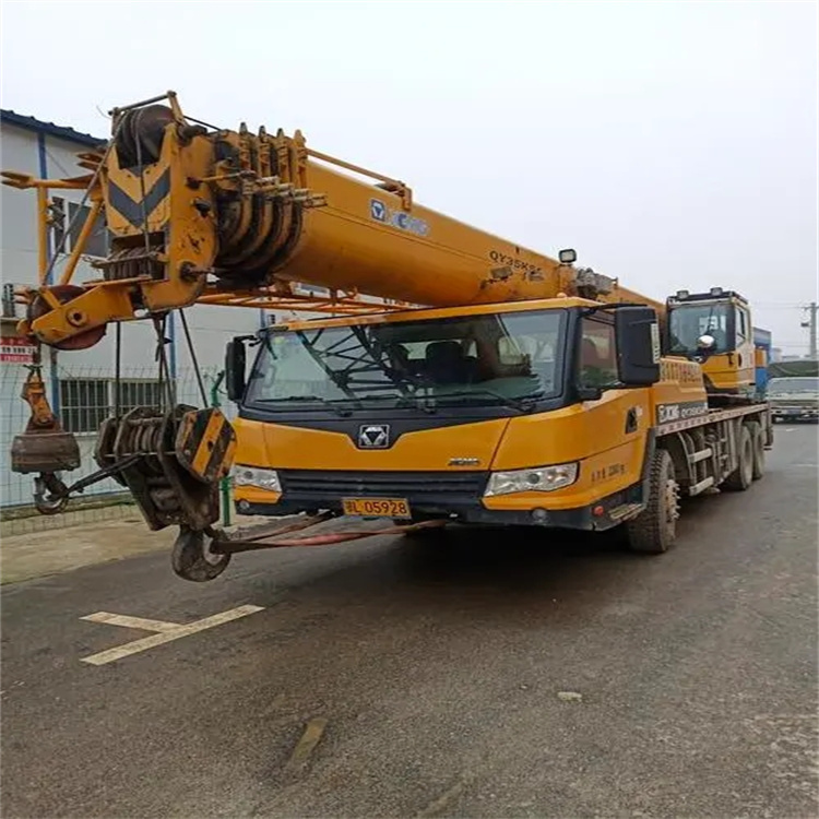 嘉鱼吊车出租保险：全面覆盖，安全无忧