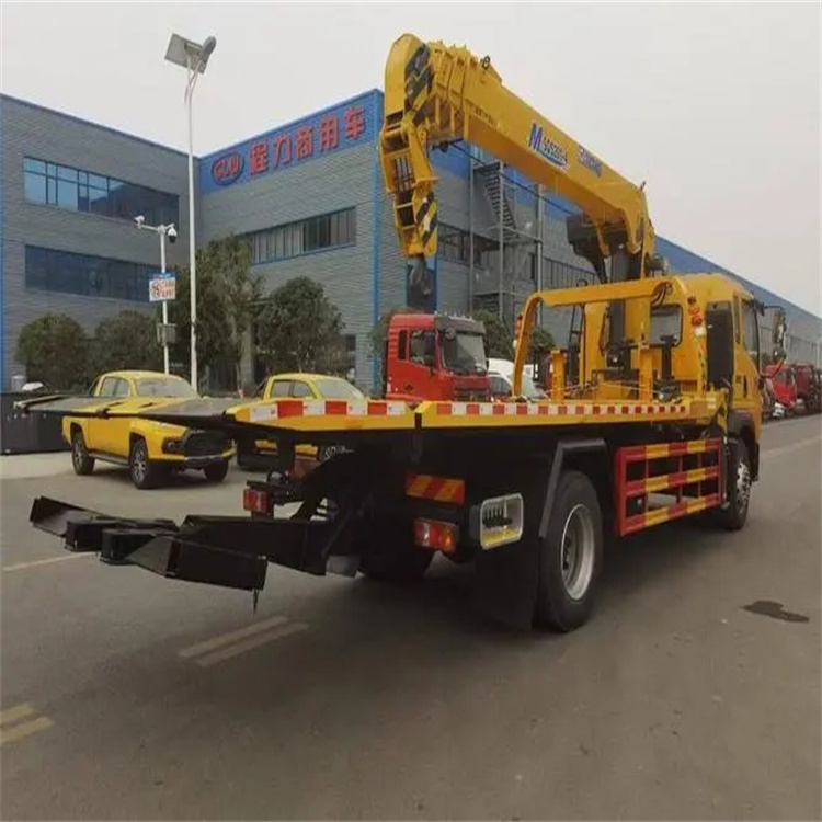 嘉鱼附近小随车吊出租电话，轻松解决搬运烦恼