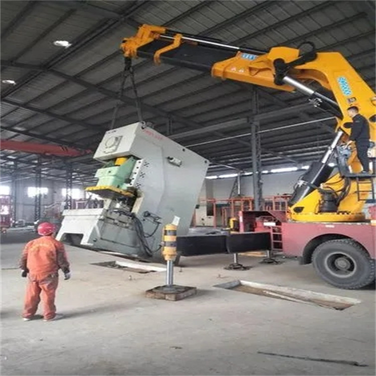 嘉鱼80吨折臂吊车出租附近电话