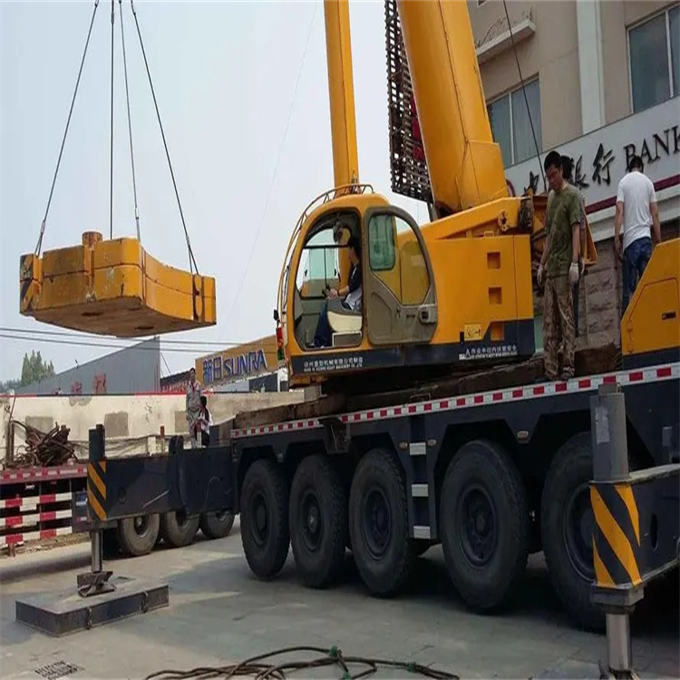 嘉鱼当地吊车出租|机器吊装|75吨|工厂搬迁服务